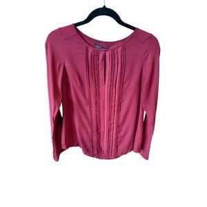 White House Black‎ Market Blouse Top Bell Sleeve Maroon Pleated Details